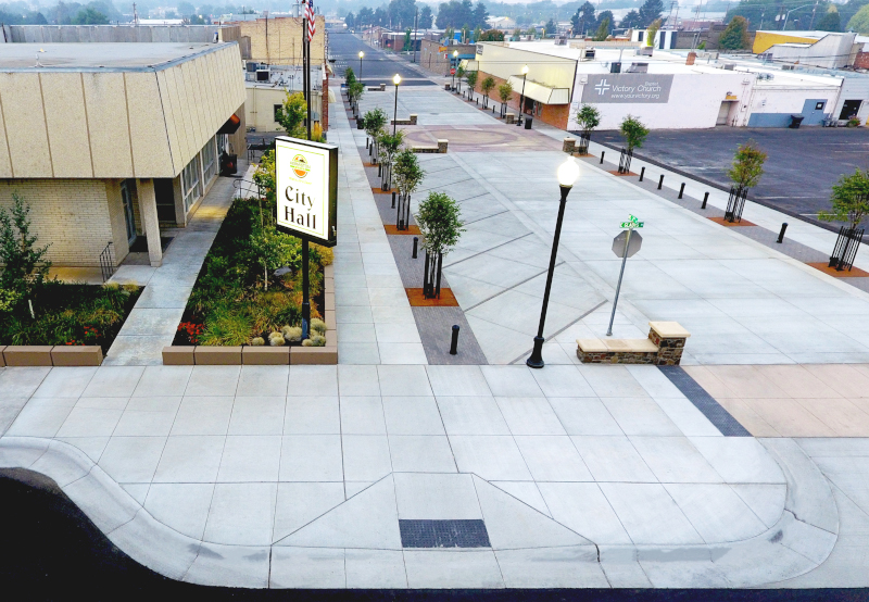 Hermiston, Oregon festival street.