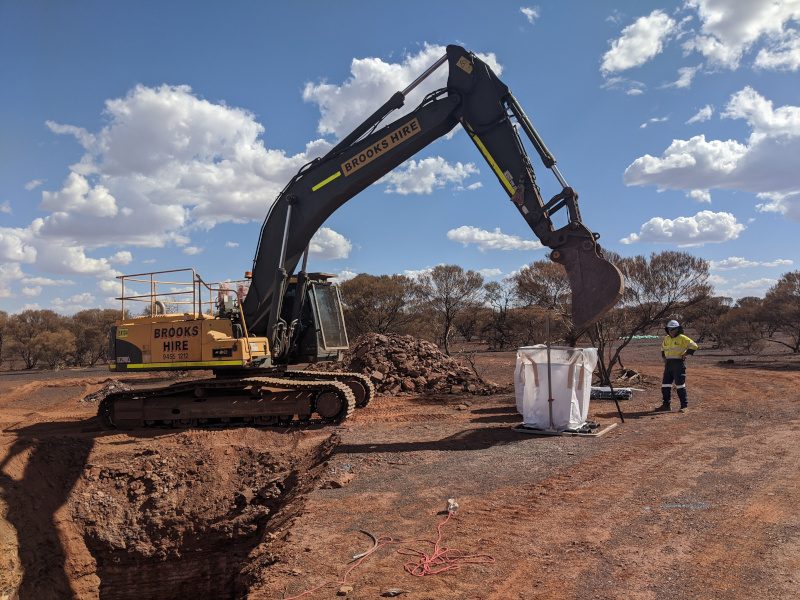 Element 25 excavator bulk sampling at BB.