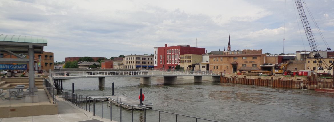 Janesville WI Blain-memorial-bridge-and-town-square-construction