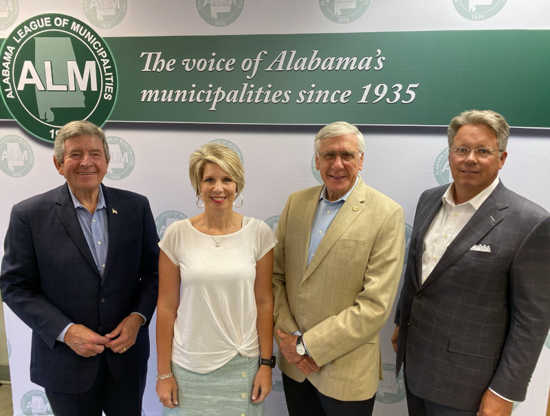 Alabama League of Municipalities Greg Cochran with ALM Leadership