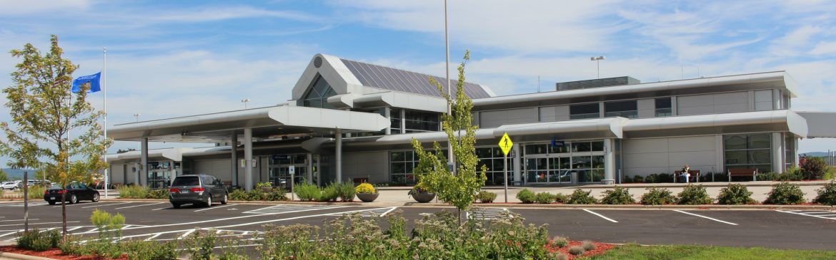 La Crosse Regional Airport terminal building from the road