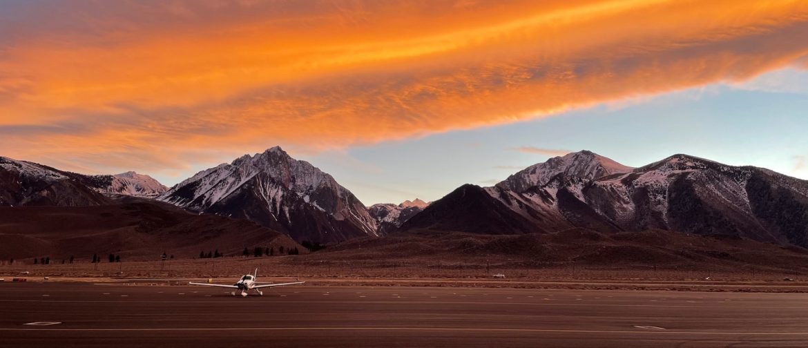 Mammoth Yosemite Airport - Mammoth Lakes, California