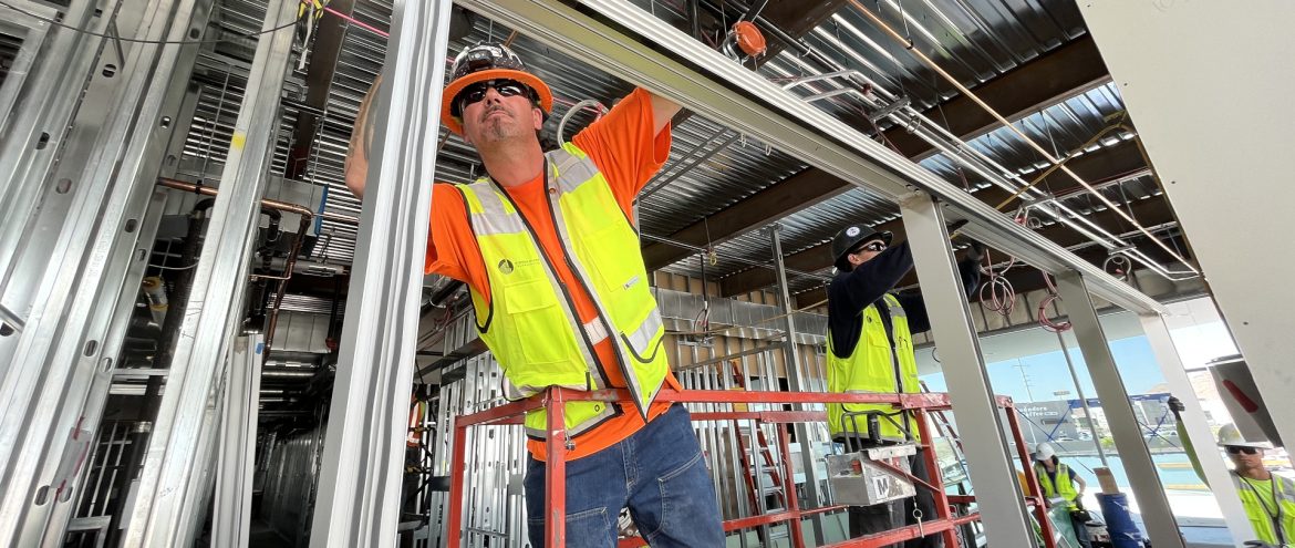 Giroux Glass - Los Angeles, Fresno, San Bernardino, Orange County (California) as well as Las Vegas, Nevada and Phoenix, Arizona