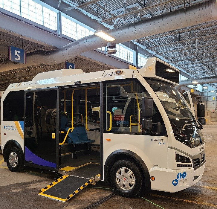 Oakville Transit - Oakville, Ontario